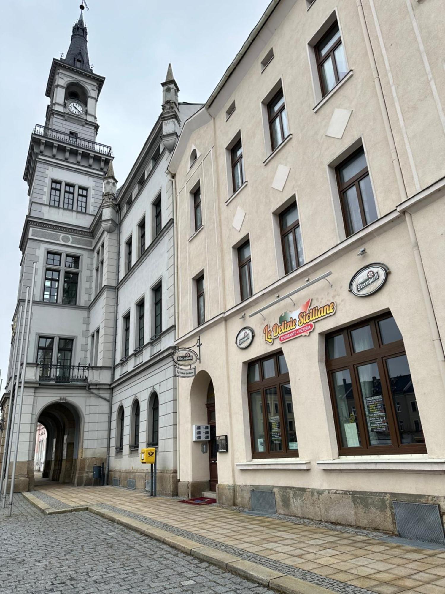Ein Zimmer Wohnung Am Markt Oelsnitz  Luaran gambar