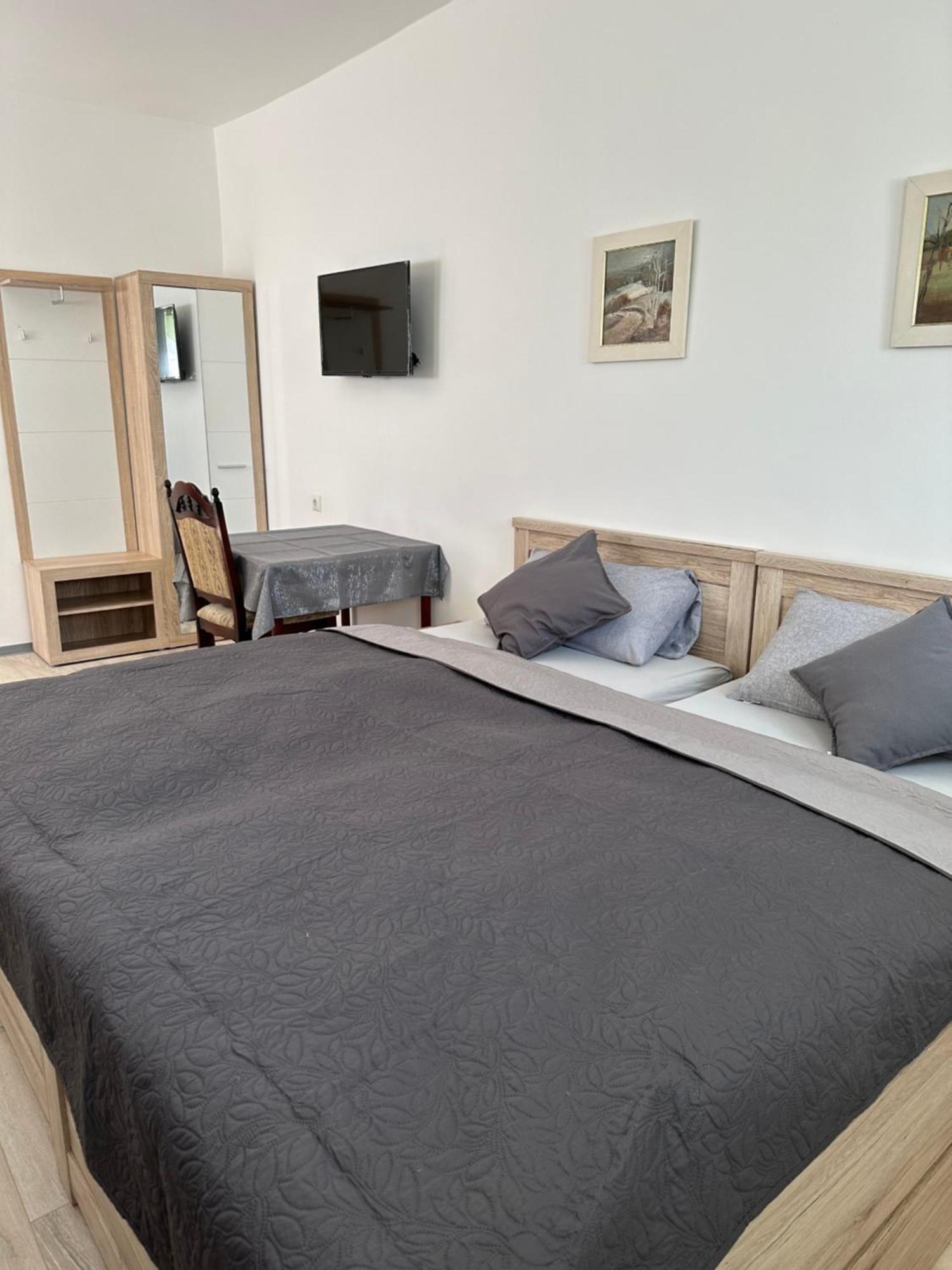 Ein Zimmer Wohnung Am Markt Oelsnitz  Luaran gambar